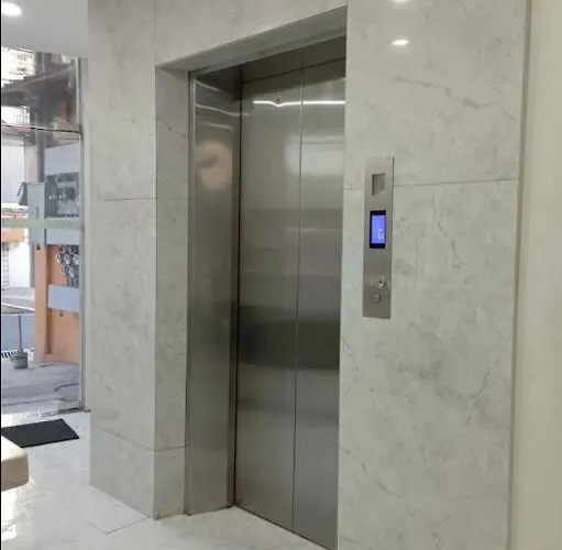 St. Marvin Makati M508 *